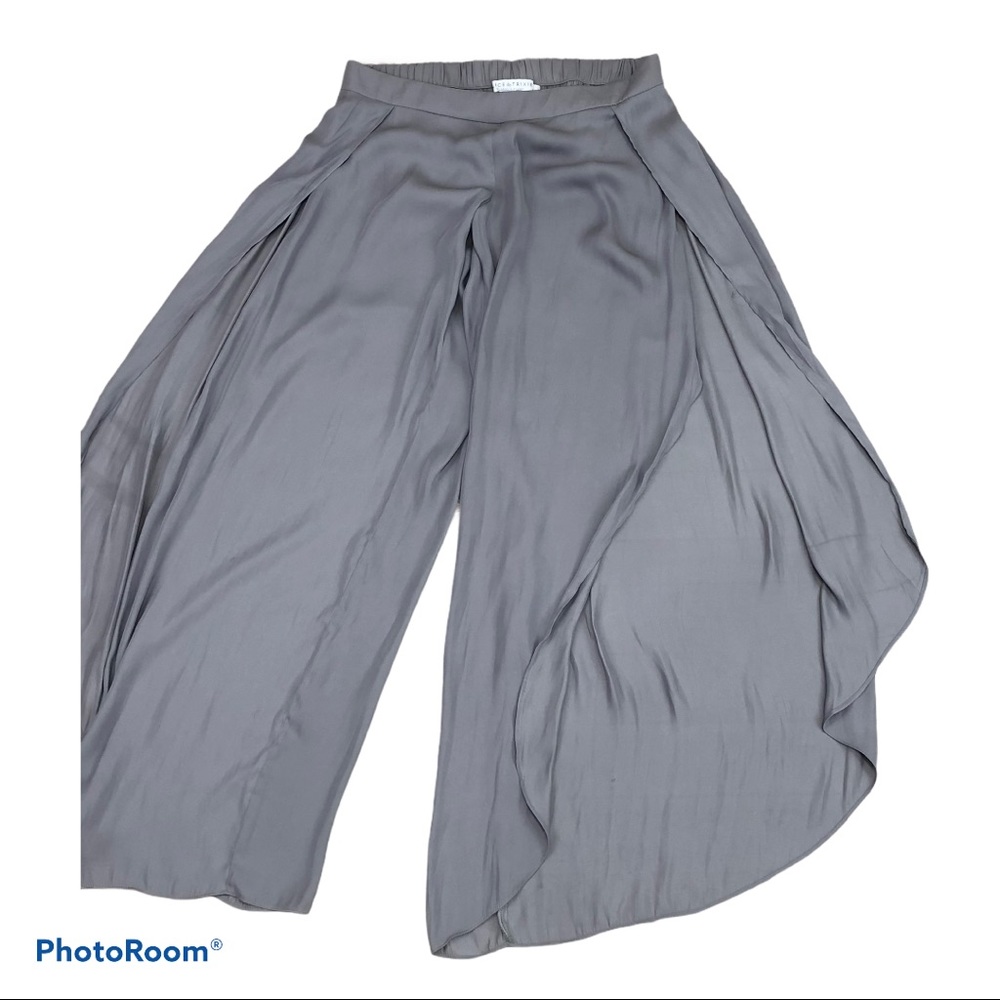 Alice & Trixie gray pull on cascade split leg ‘genie’ pants - Picture 5 of 11